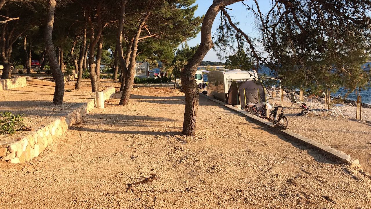 255C 1 - Adriatik Kamp