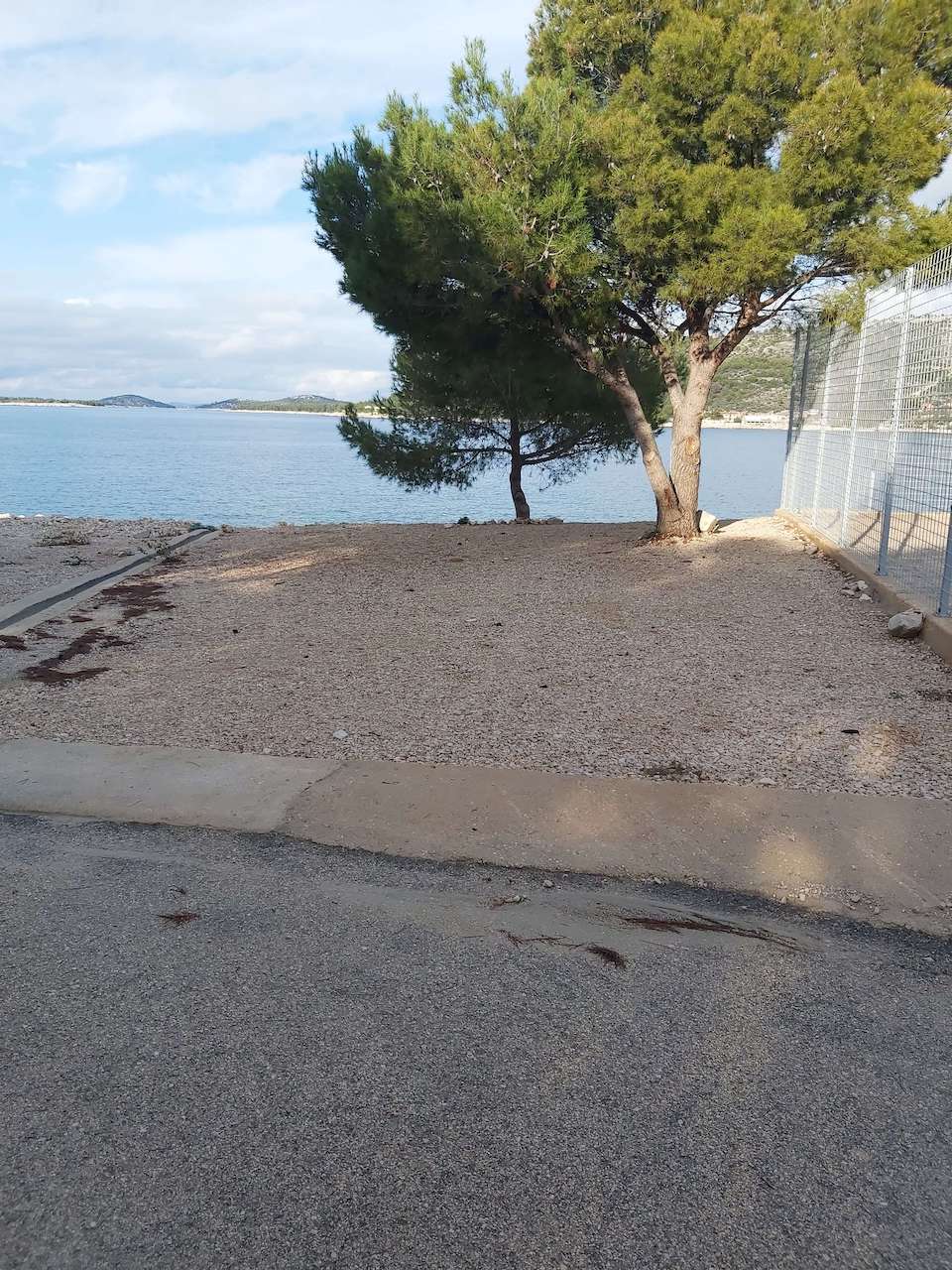 295 (1) 6 295 1 - Adriatik Kamp