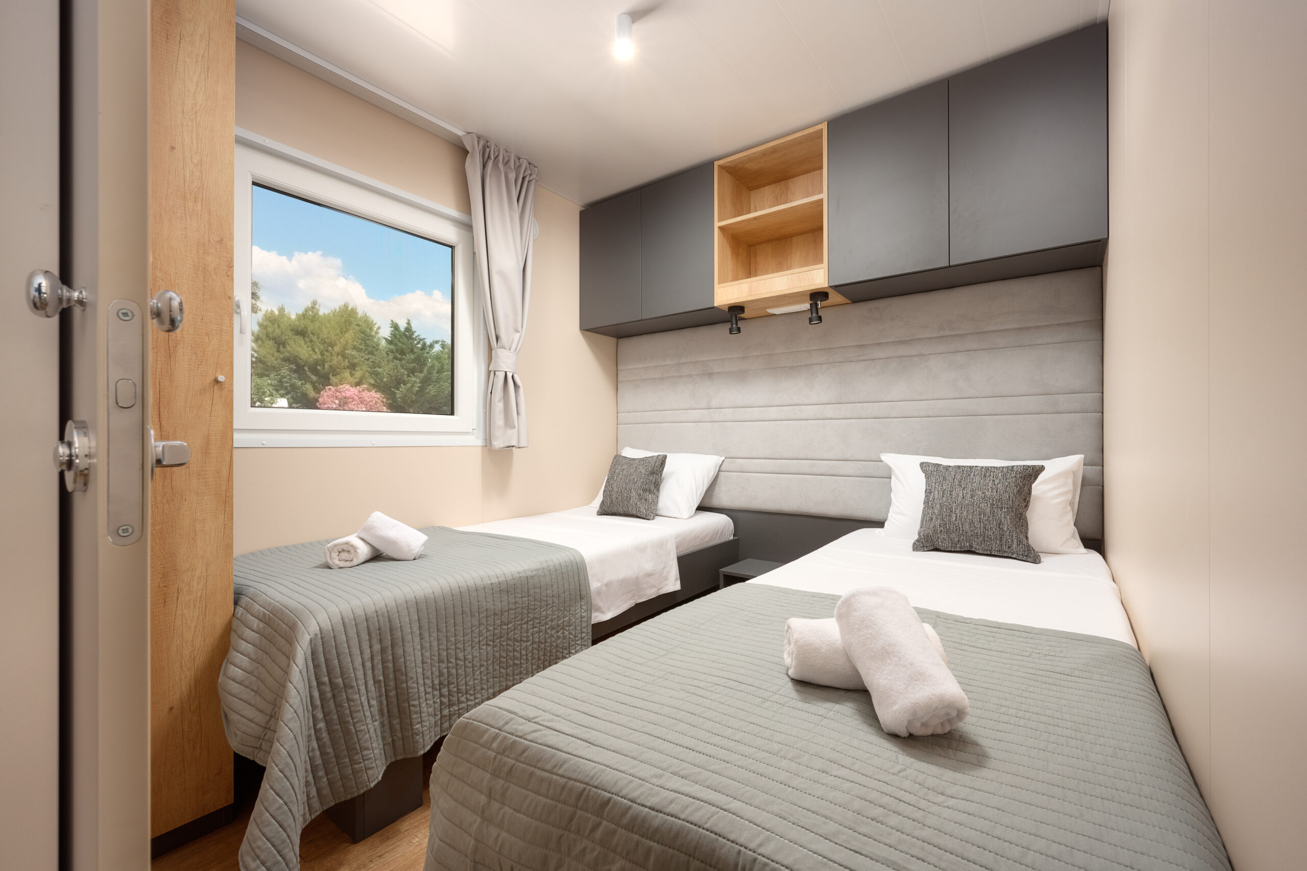 _NZ79801_ivanisevicivan.com (1) 5 NZ79801 ivanisevicivan.com 1 1 scaled - Adriatik Kamp